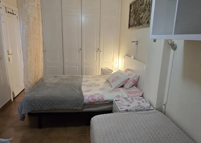 Habitación Con Refrigerador Propio Cerca Del Aeropuerto *